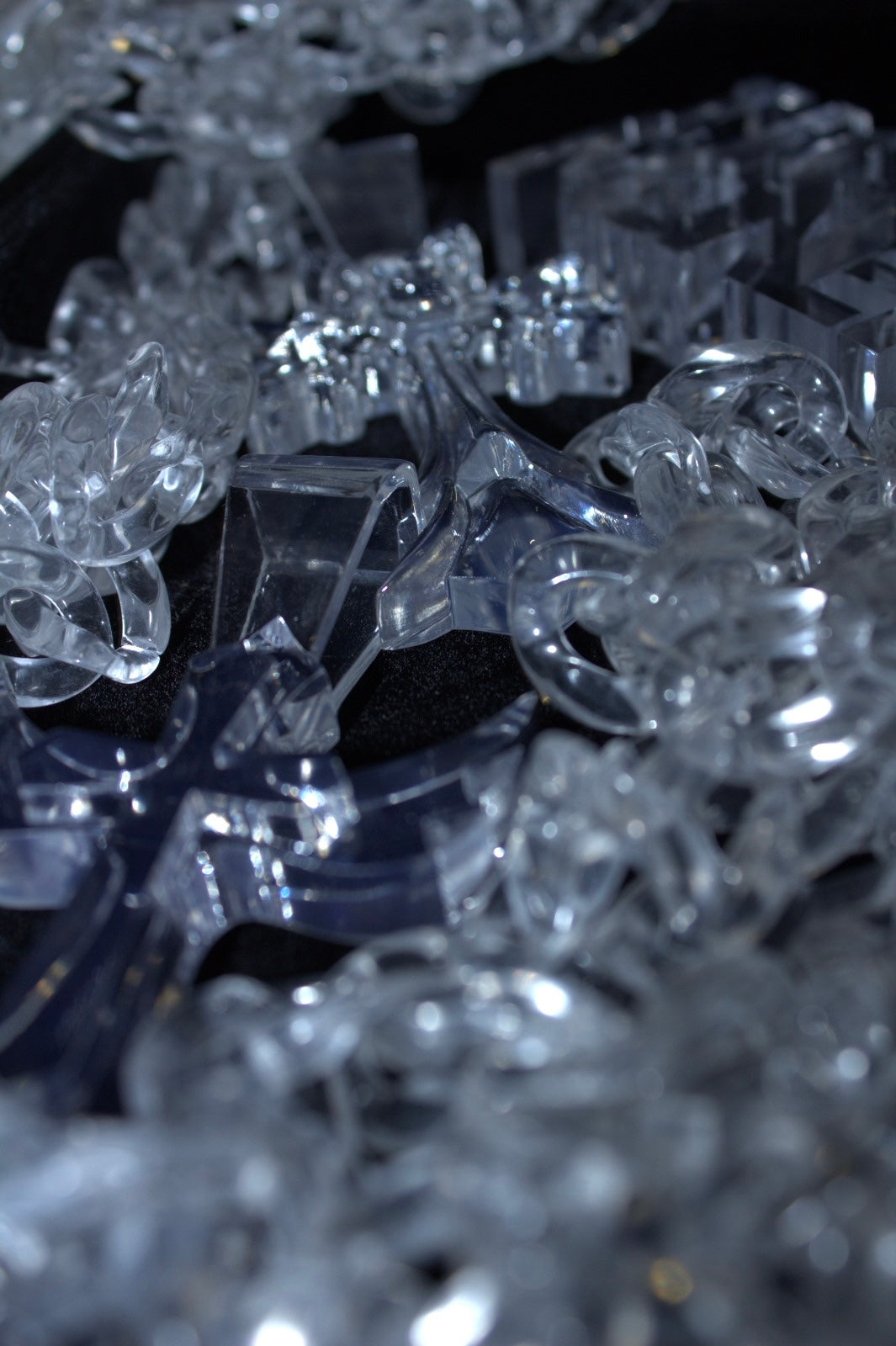 ANHÄNGER UND KETTEN